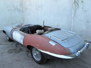 Jaguar E-Type photo