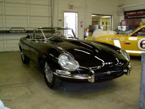 Jaguar E-Type photo