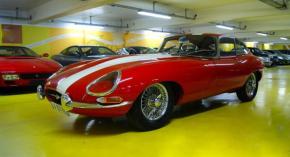 Jaguar E-Type photo