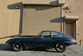 Jaguar E-Type photo