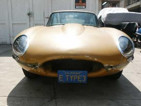 Jaguar E-Type photo