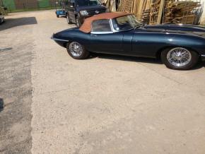 Jaguar E-Type photo