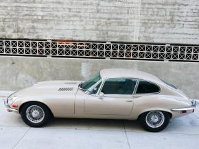 Jaguar E-Type photo