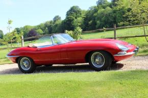 Jaguar E-Type photo