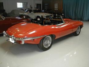 Jaguar E-Type photo