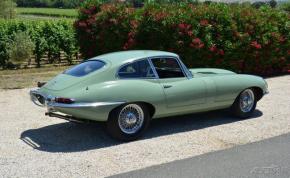 Jaguar E-Type photo