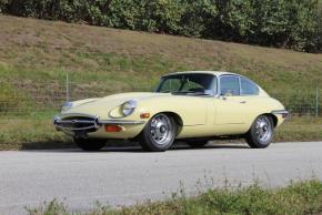 Jaguar E-Type photo