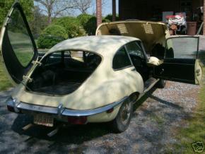 Jaguar E-Type photo