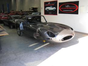 Jaguar E-Type photo