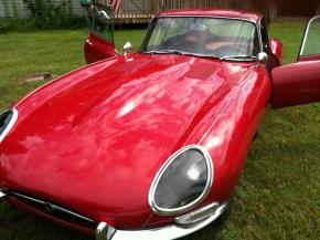 Jaguar E-Type photo