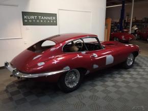 Jaguar E-Type photo