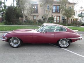 Jaguar E-Type photo