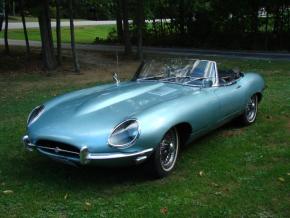 Jaguar E-Type photo