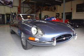 Jaguar E-Type photo