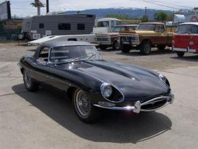 Jaguar E-Type photo