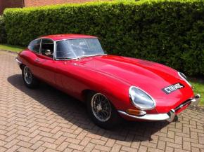 Jaguar E-Type photo