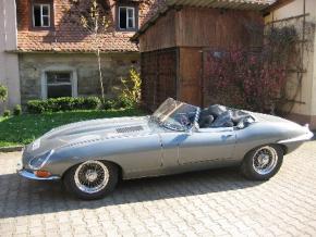 Jaguar E-Type photo