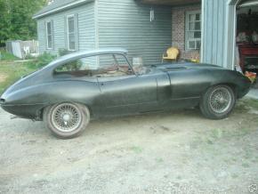 Jaguar E-Type photo