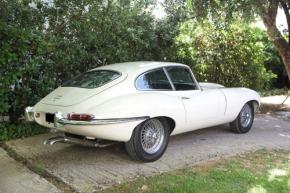 Jaguar E-Type photo