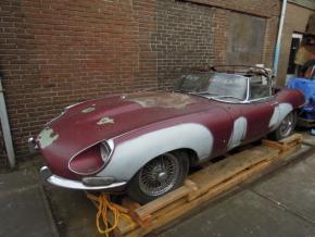 Jaguar E-Type photo