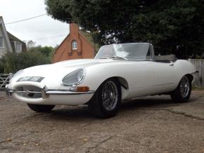 Jaguar E-Type photo