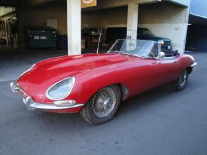 Jaguar E-Type photo