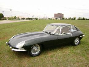 Jaguar E-Type photo