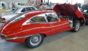 Jaguar E-Type photo