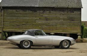 Jaguar E-Type photo