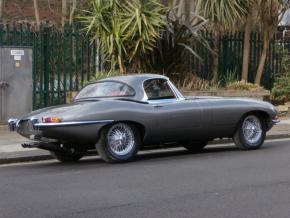 Jaguar E-Type photo