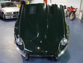 Jaguar E-Type photo