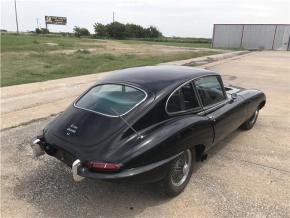 Jaguar E-Type photo