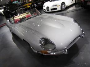 Jaguar E-Type photo