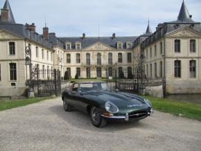 Jaguar E-Type photo