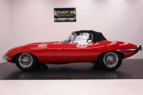 Jaguar E-Type photo