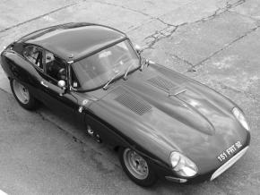 Jaguar E-Type photo