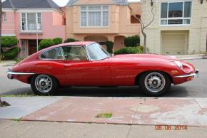 Jaguar E-Type photo