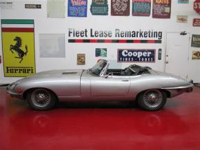 Jaguar E-Type photo