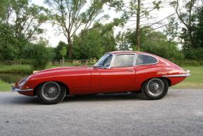 Jaguar E-Type photo