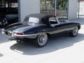 Jaguar E-Type photo