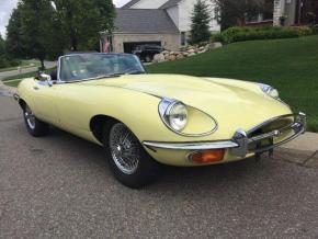 Jaguar E-Type photo