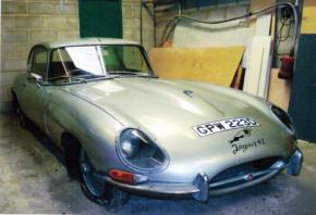 Jaguar E-Type photo