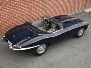 Jaguar E-Type photo