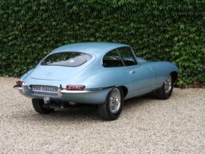 Jaguar E-Type photo