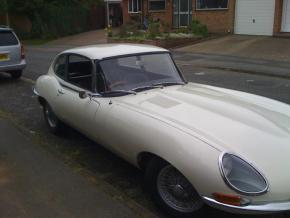 Jaguar E-Type photo