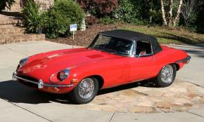 Jaguar E-Type photo