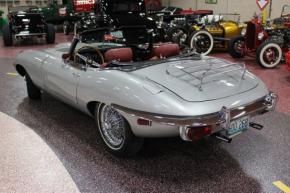 Jaguar E-Type photo