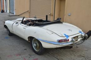 Jaguar E-Type photo