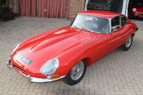 Jaguar E-Type photo