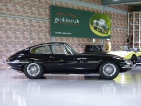 Jaguar E-Type photo